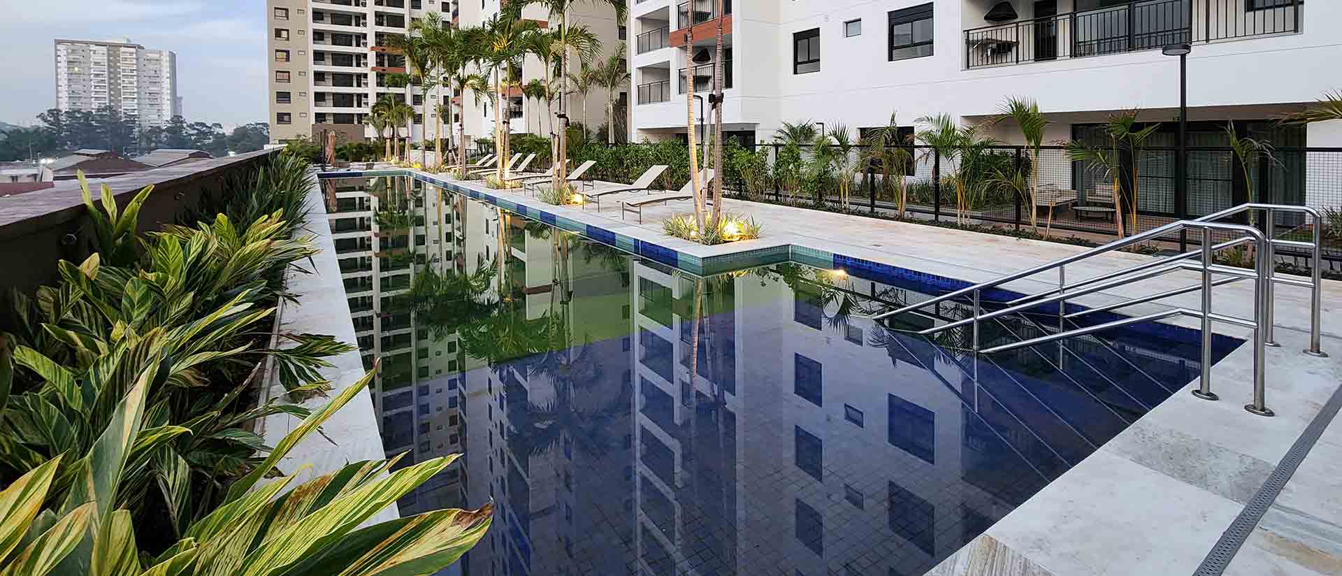 https://helbor.blob.core.windows.net/medias/website-institucional/Patteo_SP_Piscina_4644cd0eec.jpg